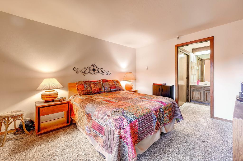 Two-Bedroom Marina Place Condo With Loft Dillon Room photo