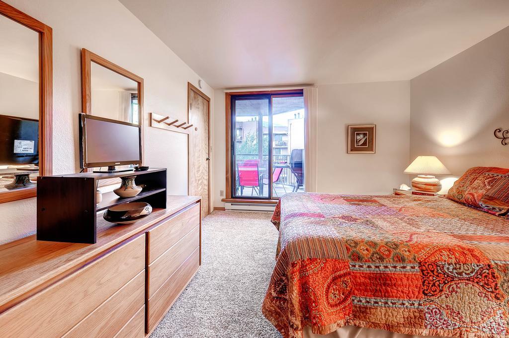 Two-Bedroom Marina Place Condo With Loft Dillon Room photo